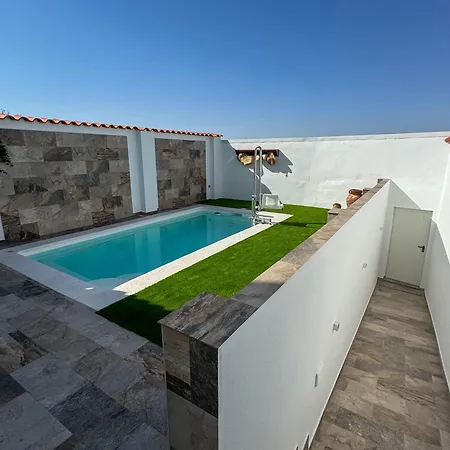 Maestra Anita Perez Hornachos