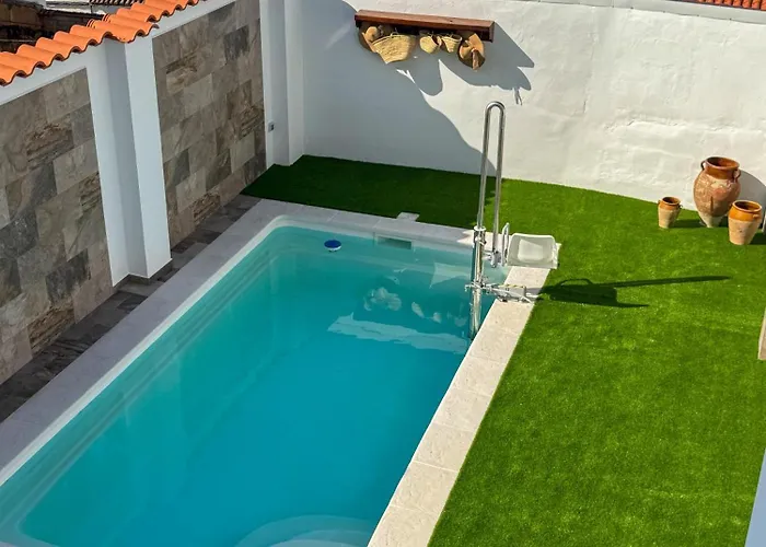 Maestra Anita Perez Venkovský dům *