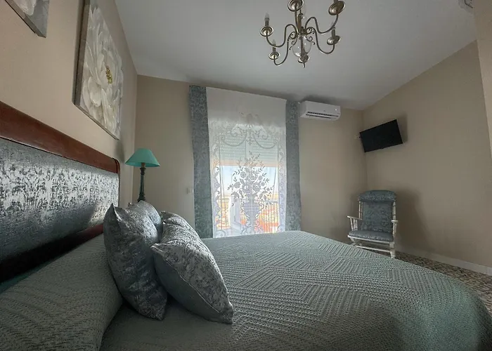 Maestra Anita Perez *