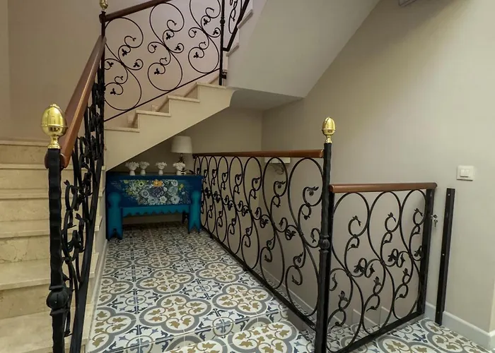 Maestra Anita Perez Venkovský dům